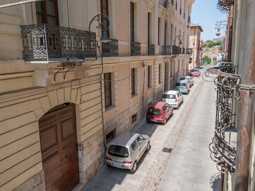 Hôtel Residenze Al Castello à Cagliari Extérieur photo